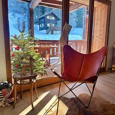 Luxury Facing Slopes In Out Les Gets